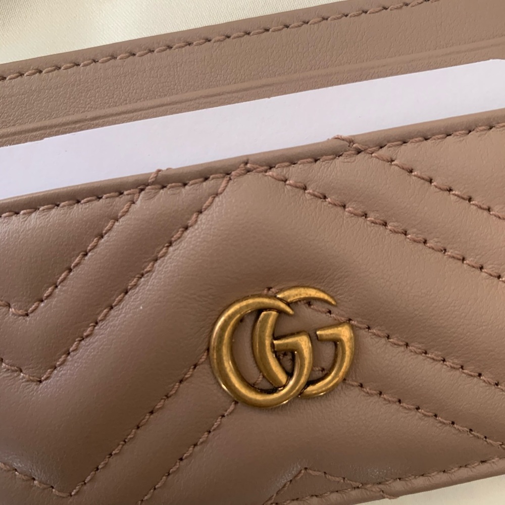 Gucci Marmont Card Holder - Picture 2 of 7